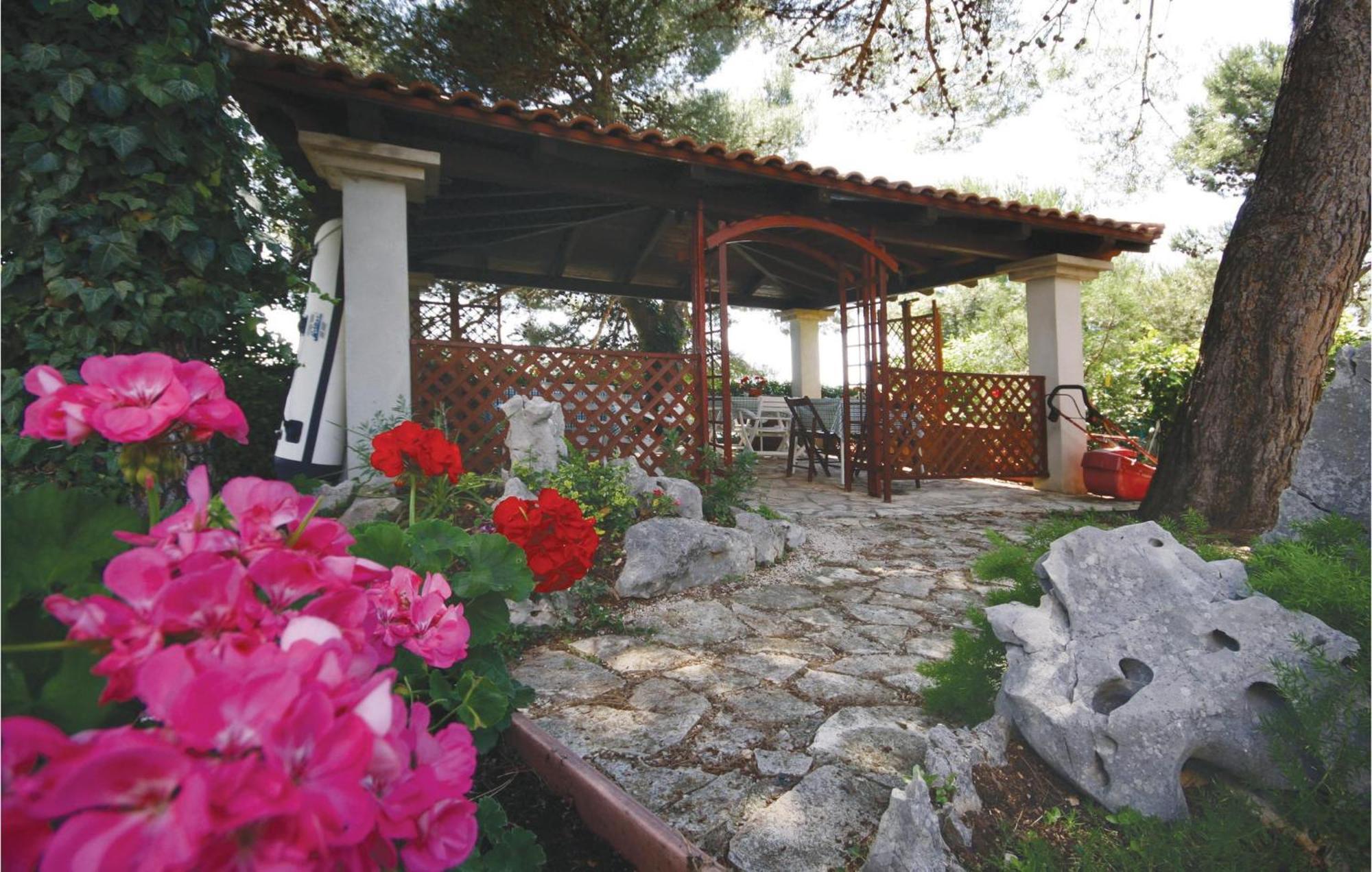 Three-Bedroom Apartment in Brodarica Brodarica  Buitenkant foto