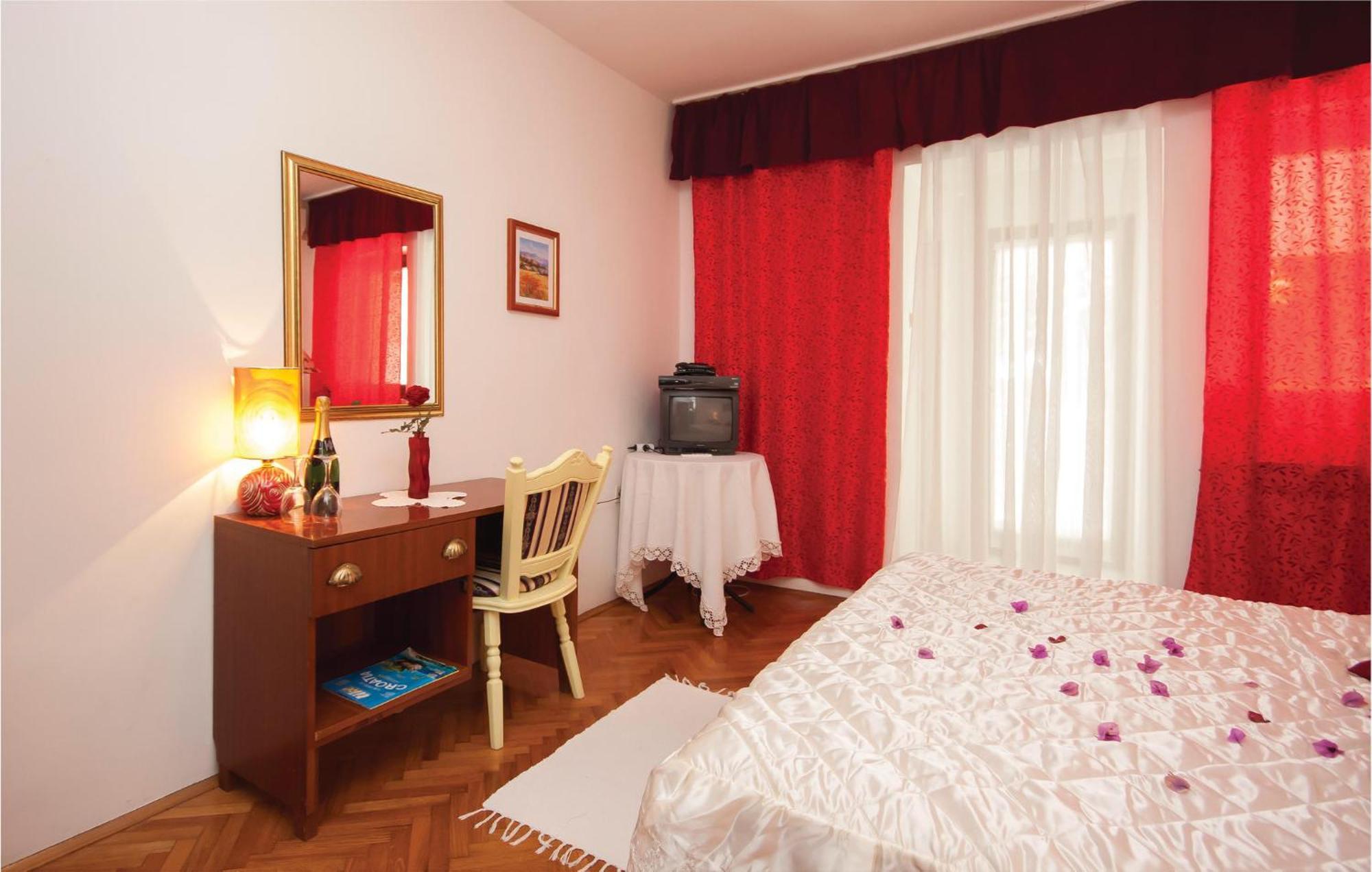 Three-Bedroom Apartment in Brodarica Brodarica  Buitenkant foto